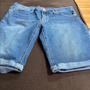 Preowned Guess girls Classic Blue Jean Shorts